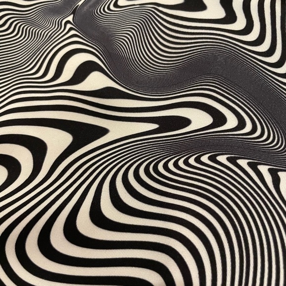 UNIF; Large - Picture 2 of 5